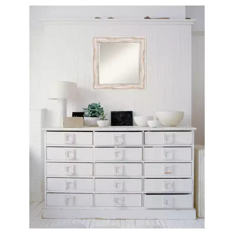 Specchio da parete con cornice sbiancata Alessandria - Amanti Art