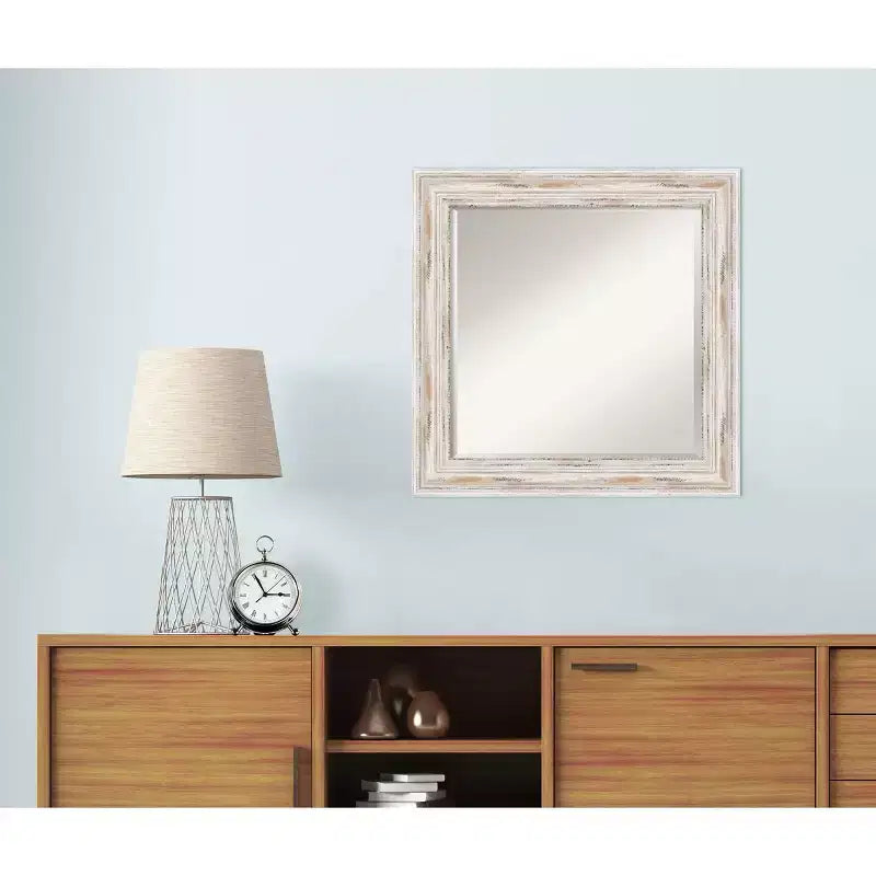 Specchio da parete con cornice sbiancata Alessandria - Amanti Art