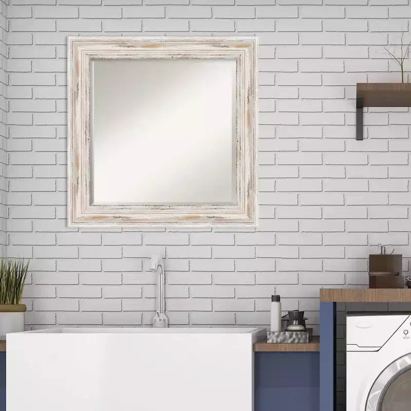 Specchio da parete con cornice sbiancata Alessandria - Amanti Art