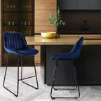 Sgabello da bar trapuntato in velluto Elama, set da 2, blu con gambe in metallo