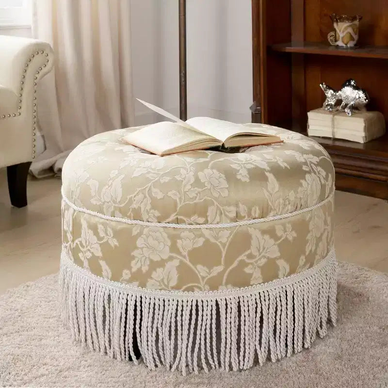 Pouf rotondo d'accento imbottito Jennifer Taylor Home Yolanda 24