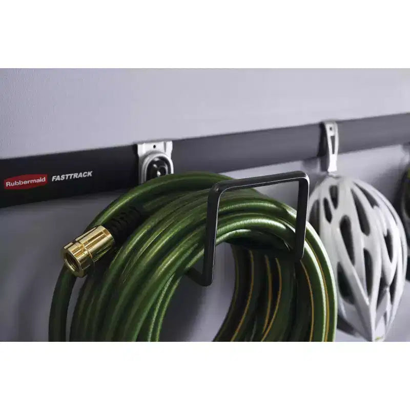 Gancio per tubo dell'acqua per sistema di stoccaggio da garage su binario Rubbermaid FastTrack, nero (confezione da 2)