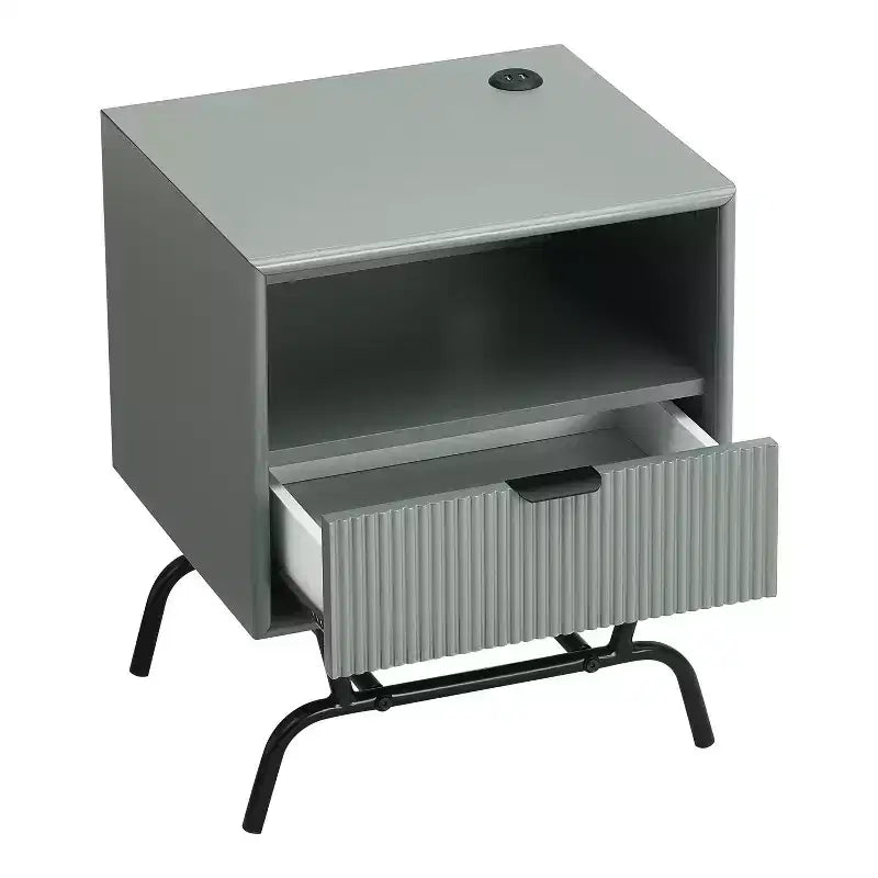24/7 Shop At Home 18 Tavolino moderno da divano Meadowgrove con 1 cassetto, porte USB e ripiano