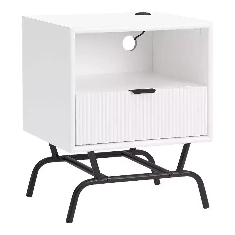 24/7 Shop At Home 18 Tavolino moderno da divano Meadowgrove con 1 cassetto, porte USB e ripiano