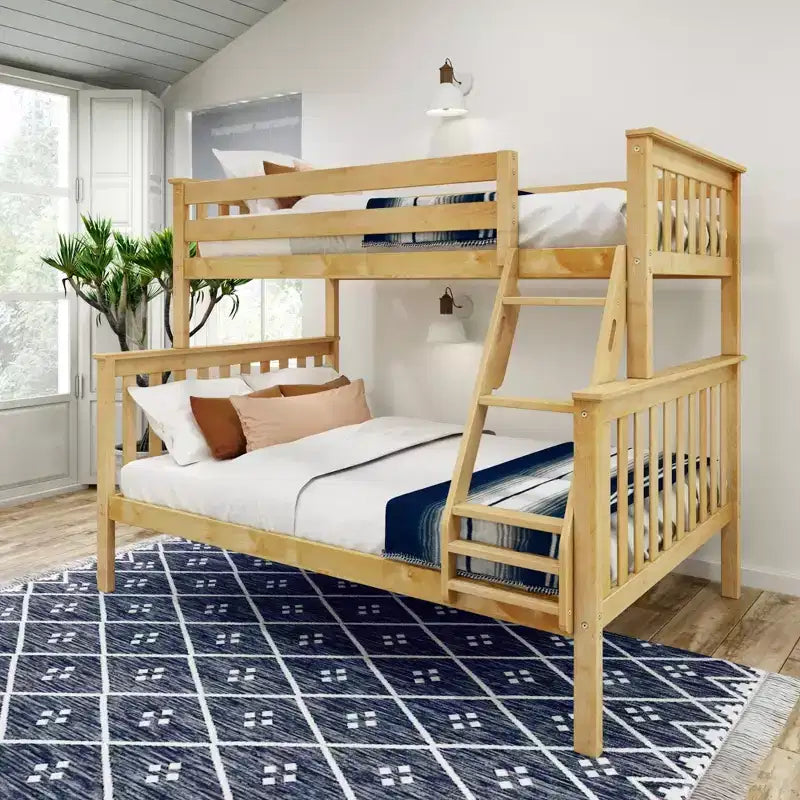 Letto a castello Plank+Beam in legno massiccio, piazza e mezza sopra piazza francese, nessuna rete a molle richiesta