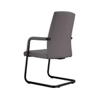 Sedia da Ufficio Moderna LeisureMod Evander in Ecopelle Nera - Base a Slitta Robusta - Seduta Ergonomica per Scrivania e Ospiti