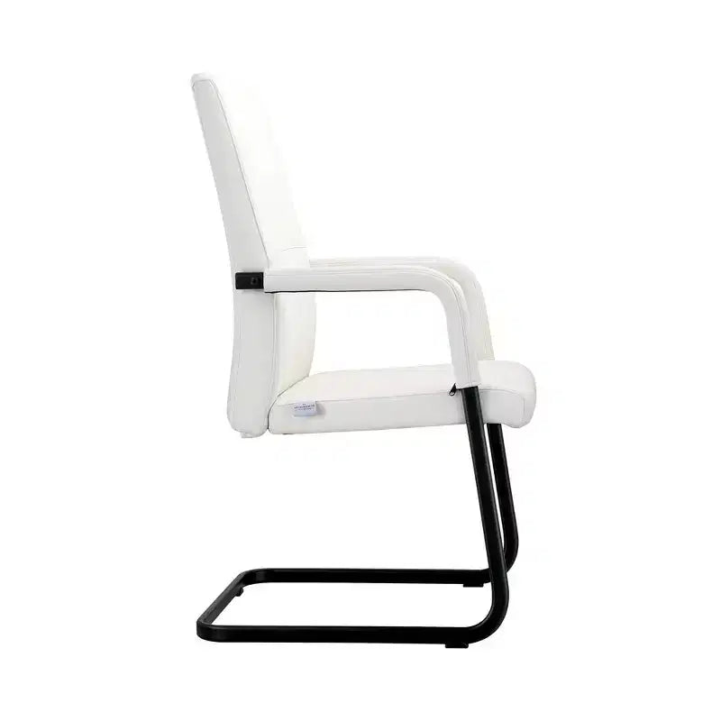 Sedia da Ufficio Moderna LeisureMod Evander in Ecopelle Nera - Base a Slitta Robusta - Seduta Ergonomica per Scrivania e Ospiti