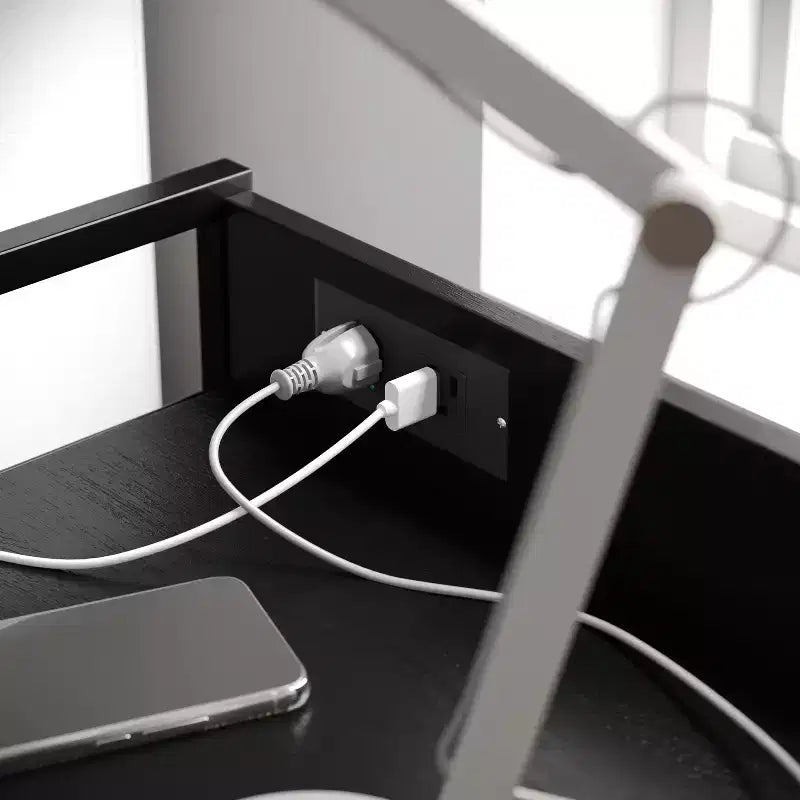 Flash Furniture Sodano Comodino a 4 Cassetti con Stazione di Ricarica, 2 Porte USB e 1 Presa, Struttura in Metallo, Piano, Cassetti e Maniglie in Legno Ingegnerizzato
