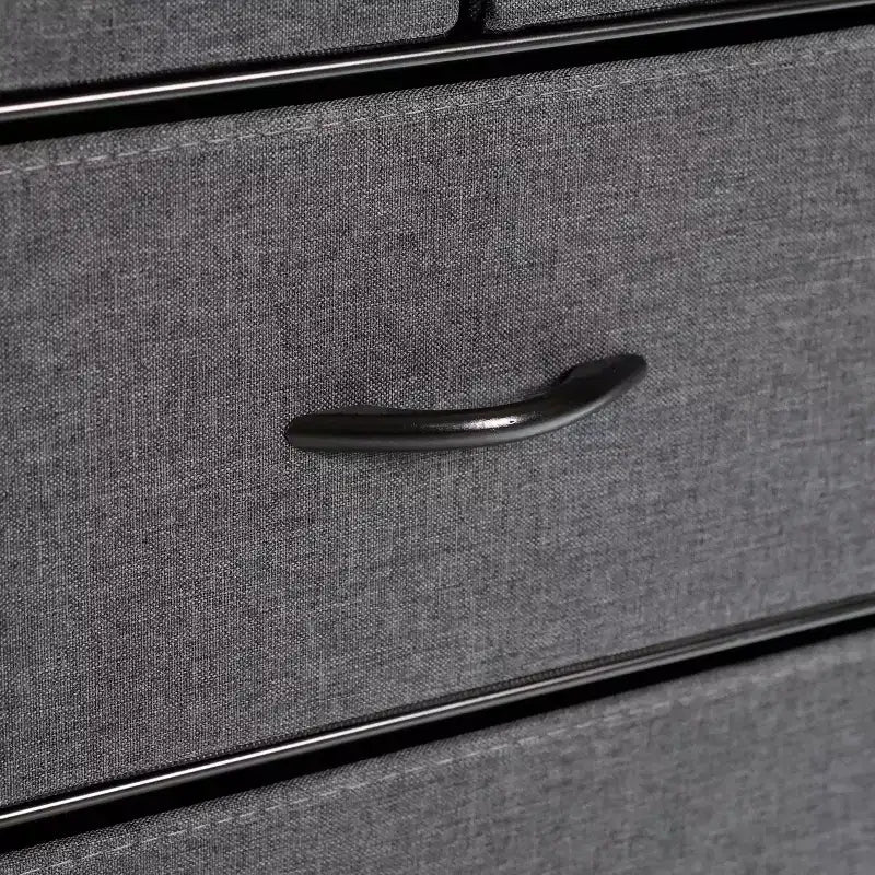 Flash Furniture Sodano Comodino a 4 Cassetti con Stazione di Ricarica, 2 Porte USB e 1 Presa, Struttura in Metallo, Piano, Cassetti e Maniglie in Legno Ingegnerizzato