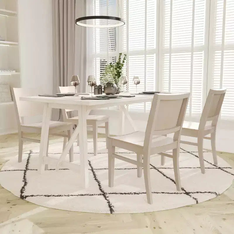 Sedia da pranzo Emma e Oliver con schienale curvo e struttura in legno massello