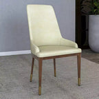 LeisureMod Sedia Moderna da Pranzo Rivestita in Pelle con Gambe in Legno di Caucciù Marrone Sedie Laterali per Cucina Accent Serie Viva