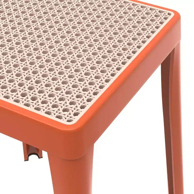 LeisureMod Tresse Sgabello da pranzo quadrato impilabile con piano in vimini, design leggero e durevole per uso in cucina, giardino, balcone, bar, terrazza o patio