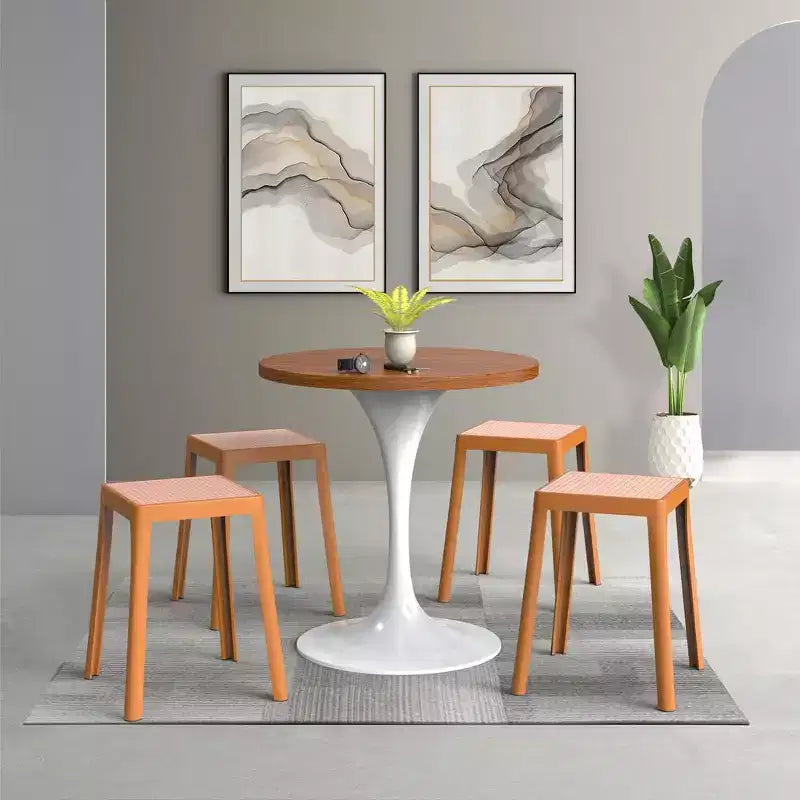 LeisureMod Tresse Sgabello da pranzo quadrato impilabile con piano in vimini, design leggero e durevole per uso in cucina, giardino, balcone, bar, terrazza o patio