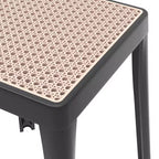 LeisureMod Tresse Sgabello da pranzo quadrato impilabile con piano in vimini, design leggero e durevole per uso in cucina, giardino, balcone, bar, terrazza o patio