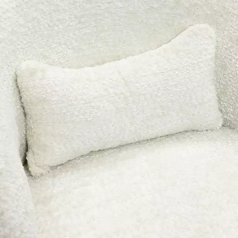 Poltrona girevole da club LuxenHome imbottita color crema con base in legno imbottita color crema bianco sporco