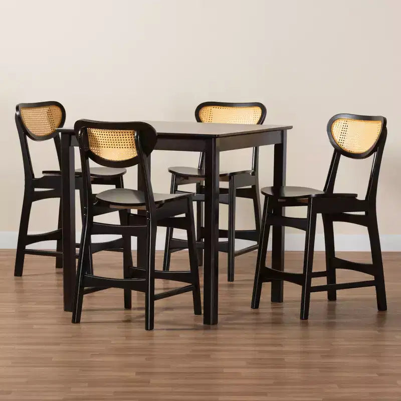 Baxton Studio Hesper Set da Pub 5 Pezzi in Legno e Rattan, Stile Mid-Century Modern