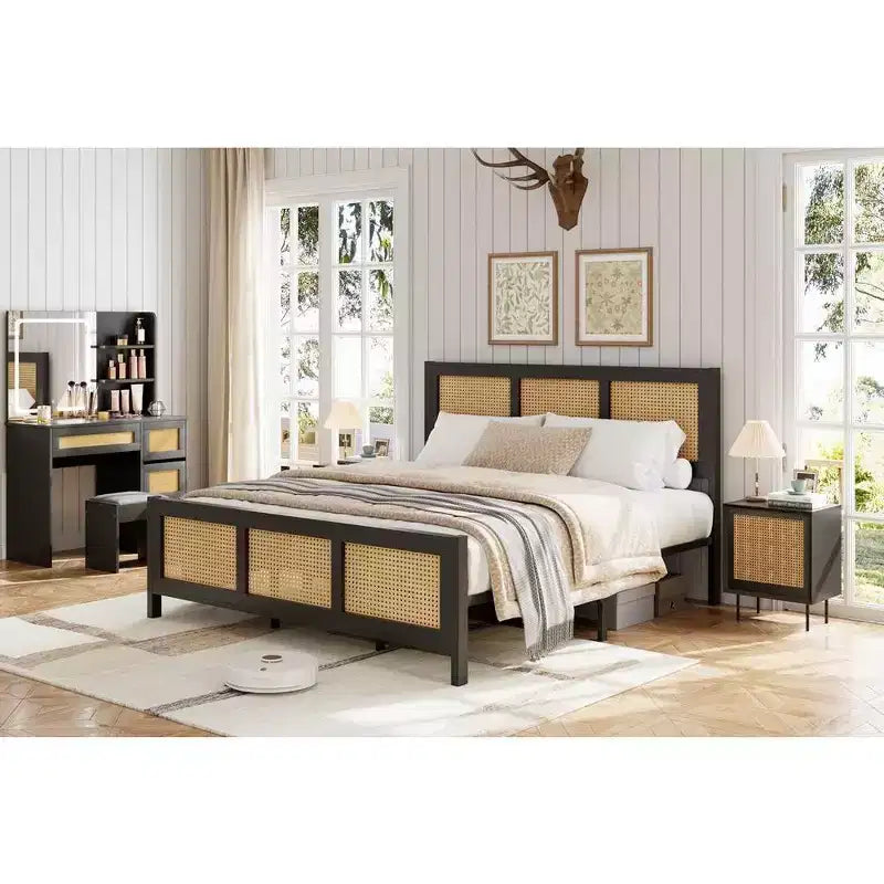 Struttura letto matrimoniale Queen Size con testiera, struttura letto a piattaforma bohémien in rattan con robusto supporto a doghe in metallo, senza bisogno di rete, design silenzioso, nero