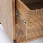 Tavolino d'appoggio con 2 cassetti in legno massello marrone chiaro e struttura in ferro nero – 22"L x 22"P x 26"H