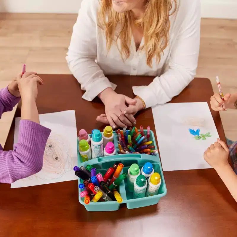 Tavolo quadrato in legno massiccio ECR4Kids da 30x30 pollici e due sedie da 12 pollici, set da 3 pezzi