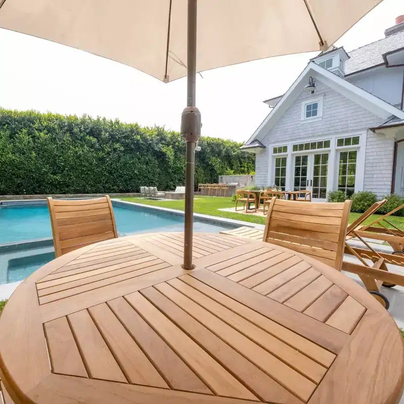 Tavolo da pranzo rotondo pieghevole per esterni Nordic Teak 47 in teak naturale - Beige