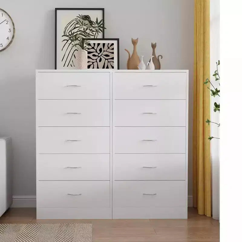 Cassettiera alta a 5 cassetti in legno bianco con maniglie in metallo