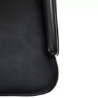 Sedia da pranzo LeisureMod rivestita in velluto e pelle con schienale alto capitonné e gambe in legno di caucciù verniciato
