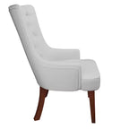 Sedia da pranzo LeisureMod rivestita in velluto e pelle con schienale alto capitonné e gambe in legno di caucciù verniciato