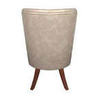 Sedia da pranzo LeisureMod rivestita in velluto e pelle con schienale alto capitonné e gambe in legno di caucciù verniciato