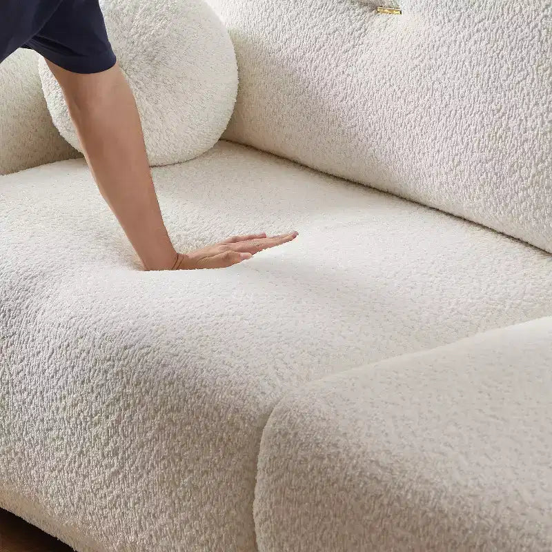 Divanetto ModernLuxe 90" L in Finta Lana di Agnello, Comodo Divano con 2 Cuscini a Sfera 4S