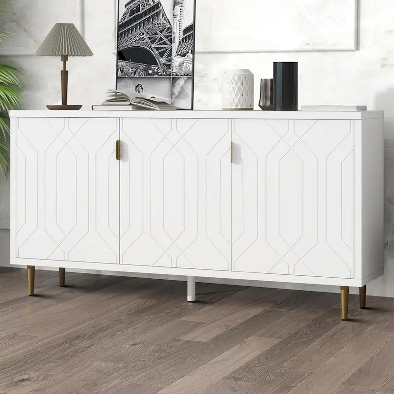 Elegante credenza in legno di metà secolo con tre ripiani interni