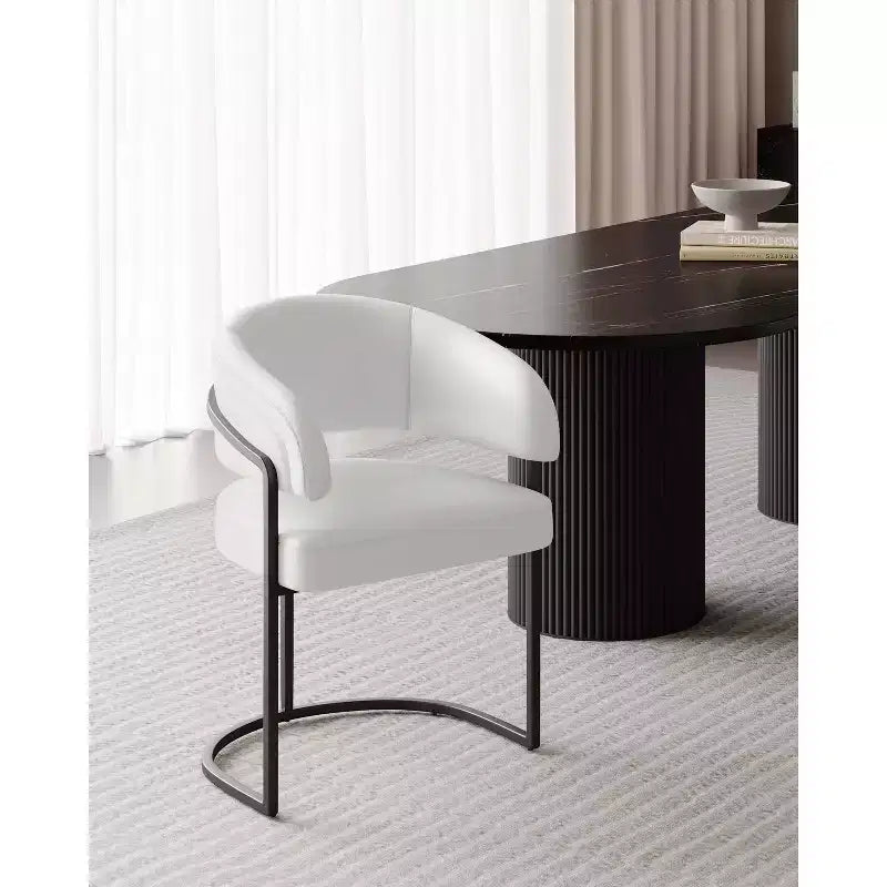 Sedia da pranzo moderna imbottita in similpelle Augusta Manhattan Comfort