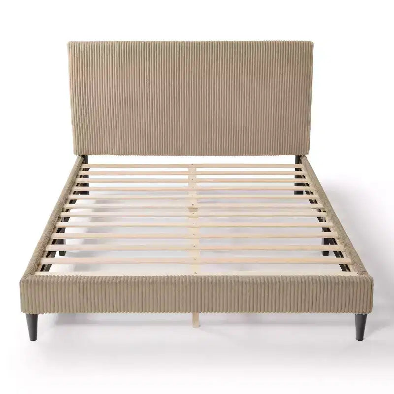 Letto a piattaforma Queen miBasics Beckman imbottito in velluto a coste con fodera rimovibile