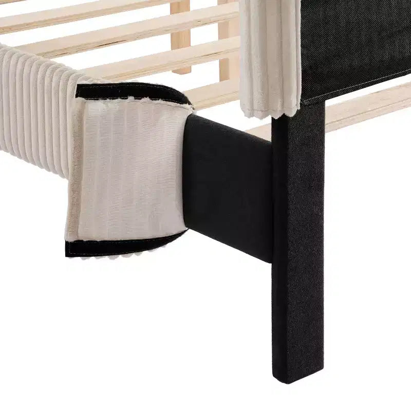 Letto a piattaforma Queen miBasics Beckman imbottito in velluto a coste con fodera rimovibile
