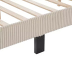 Letto a piattaforma Queen miBasics Beckman imbottito in velluto a coste con fodera rimovibile