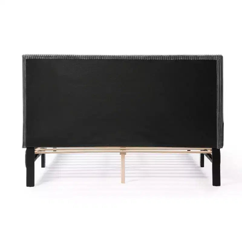 Letto a piattaforma Queen miBasics Beckman imbottito in velluto a coste con fodera rimovibile
