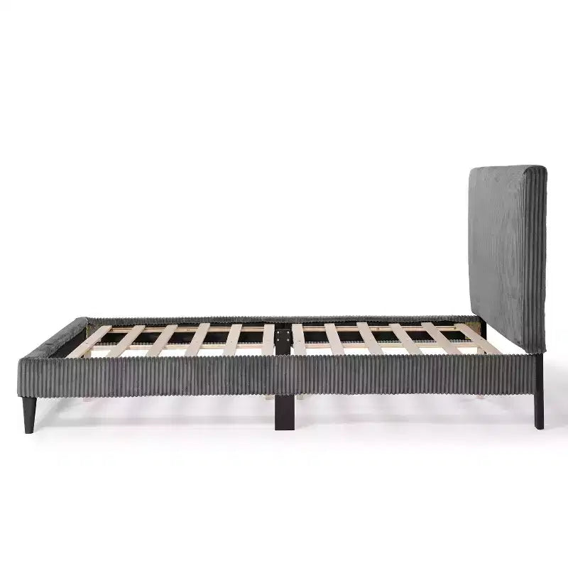 Letto a piattaforma Queen miBasics Beckman imbottito in velluto a coste con fodera rimovibile
