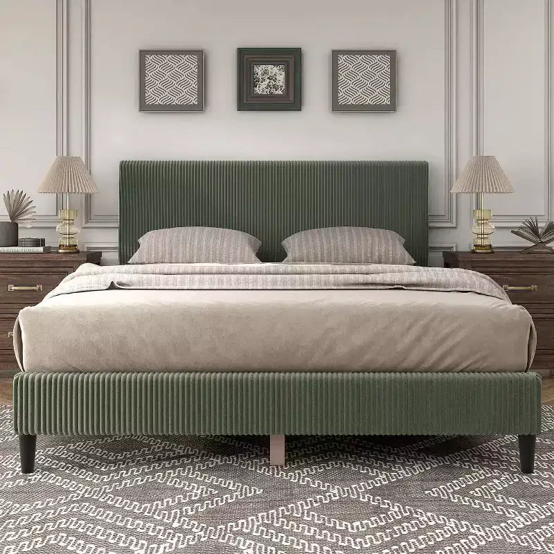 Letto a piattaforma Queen miBasics Beckman imbottito in velluto a coste con fodera rimovibile