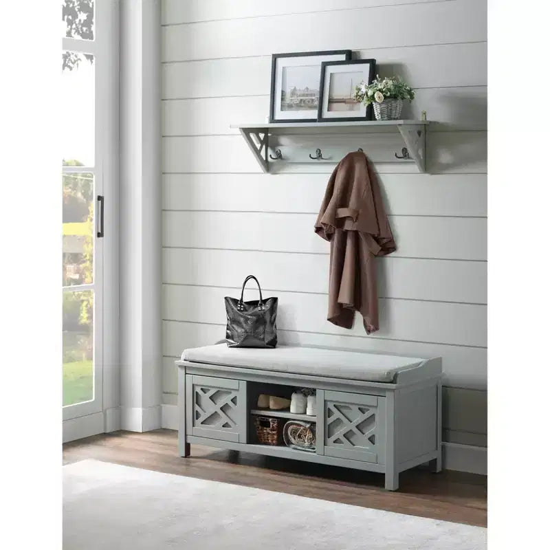 Panca contenitore Middlebury da 45" con cuscino - Alaterre Furniture