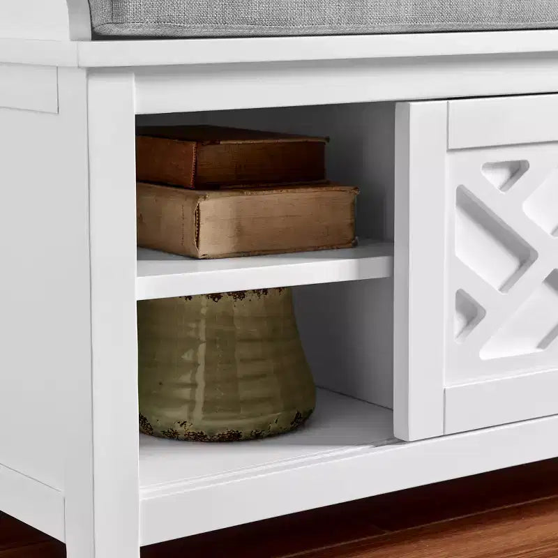 Panca contenitore Middlebury da 45" con cuscino - Alaterre Furniture