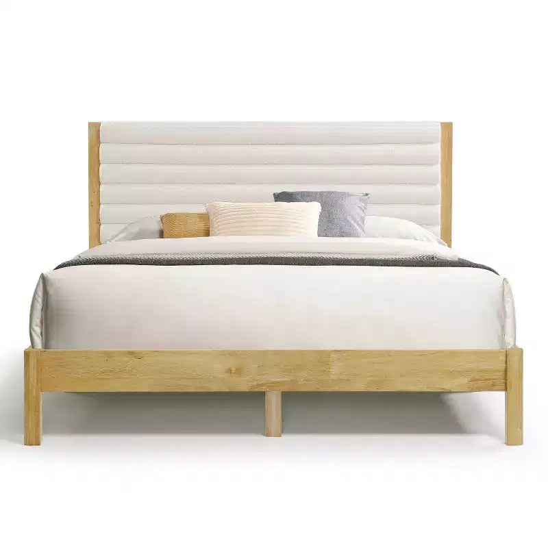 HOMES: Inside + Out Letto a piattaforma Queen Belna con rivestimento in bouclé