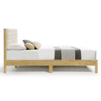 HOMES: Inside + Out Letto a piattaforma Queen Belna con rivestimento in bouclé