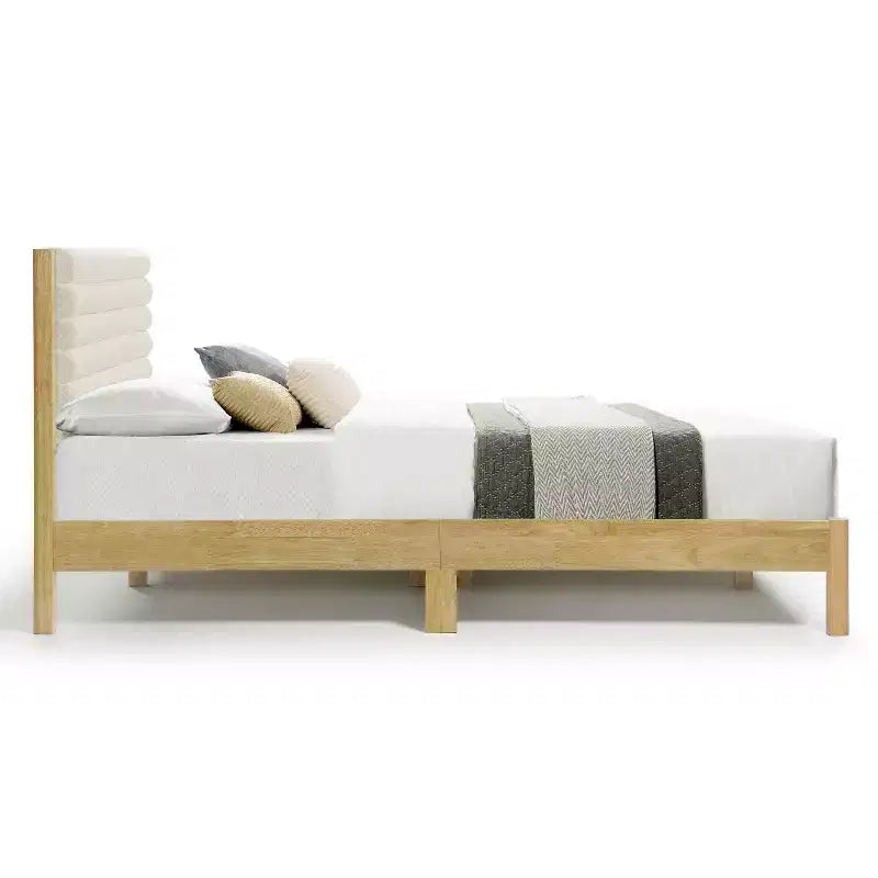 HOMES: Inside + Out Letto a piattaforma Queen Belna con rivestimento in bouclé